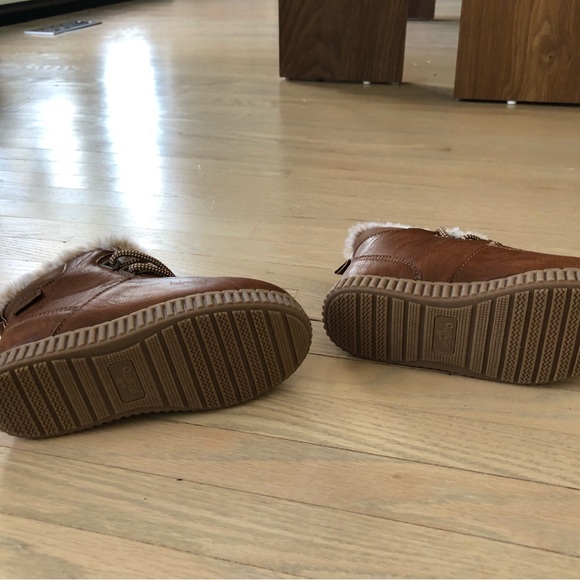 Selling Brand New Carters toddler boy work boots! - Picture 10 of 10